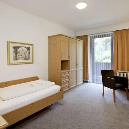 酒店 Europarkhotel International 福森